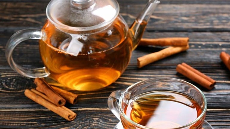 Ρόφημα με κανέλα μέλι και λεμόνι για απώλεια βάρους