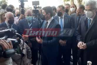 Τα "βαλε" με τις γραβάτες ο Αυγενάκης!