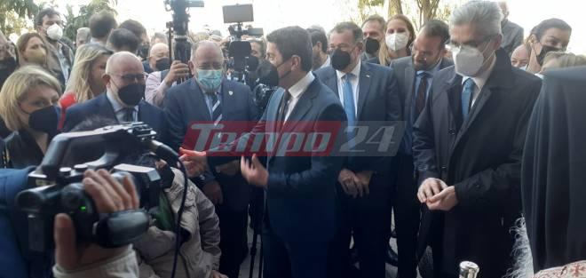 Τα "βαλε" με τις γραβάτες ο Αυγενάκης!