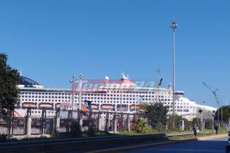 Πάτρα: Μετακίνησαν το κρουαζιερόπλοιο μετά από δύο χρόνια!