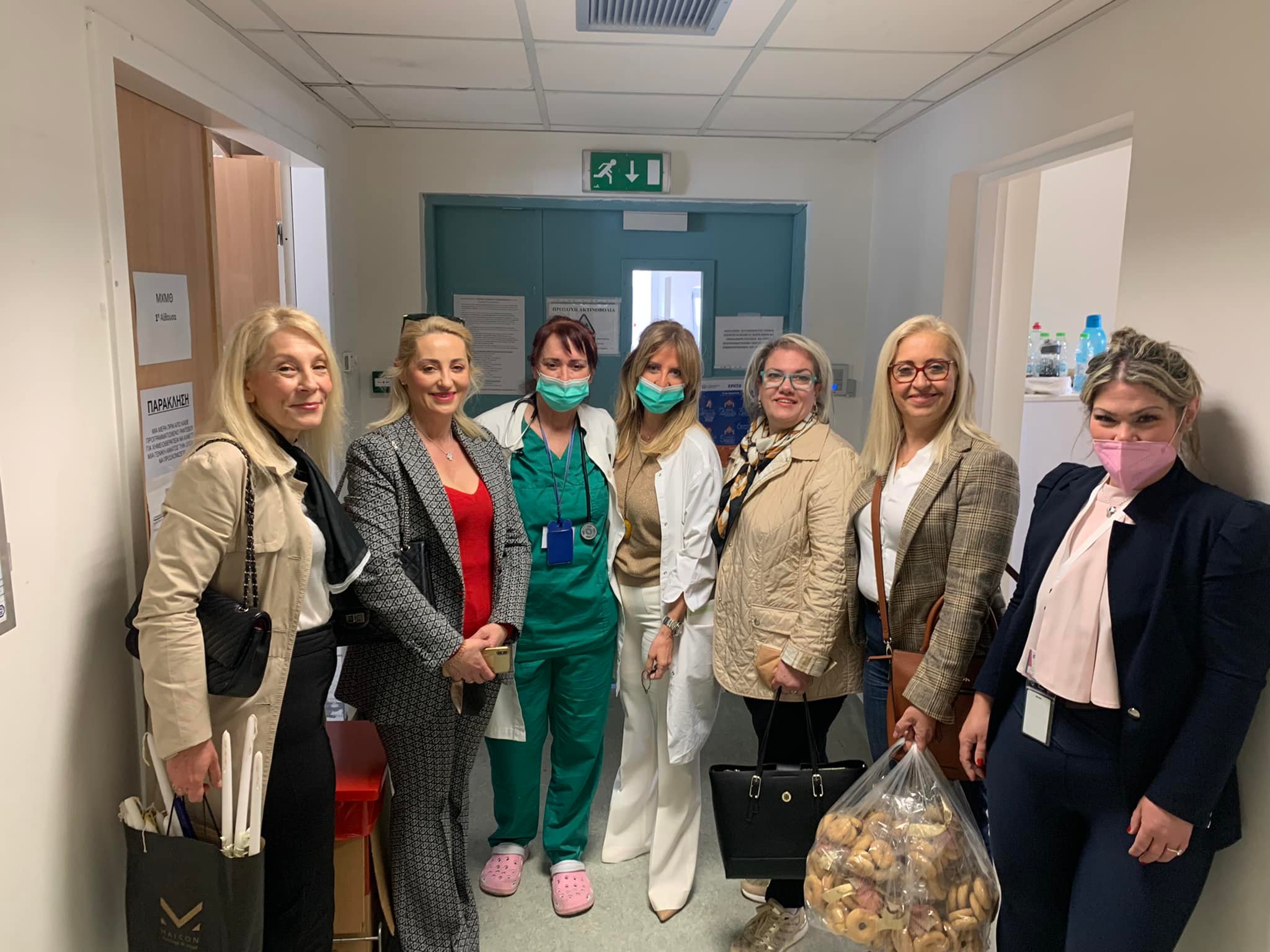 Γραμματεία Γυναικών Δ.Ε.Ε.Π. Ν.Δ. Αχαΐας: Επίσκεψη στις ογκολογικές κλινικές των νοσοκομείων της Πάτρας (ΦΩΤΟ)