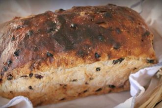 Σταφιδόψωμο: Ένα υγιεινό σνακ για όλες τις ώρες!