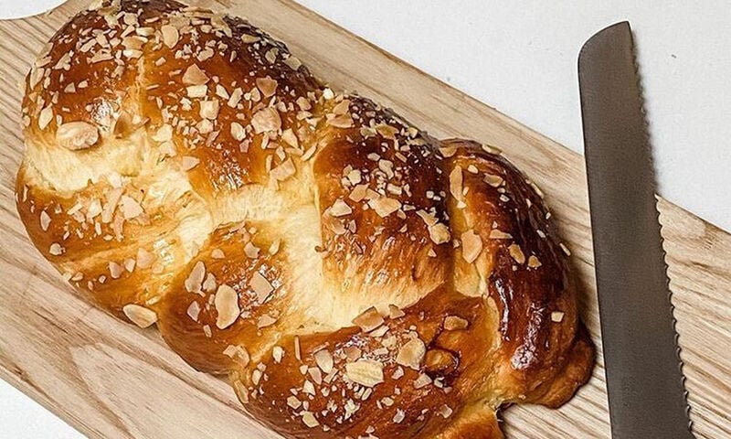 Έτσι θα φτιάξεις το πιο μαστιχωτό πασχαλινό τσουρέκι