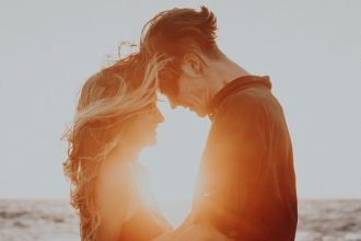 Η 30 δευτερολέπτων άσκηση που θα βελτιώσει τη σχέση σου