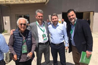 Στο συνέδριο του ΠΑΣΟΚ ο Σπύρος Σκιαδαρέσης - ΦΩΤΟ