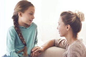 Πώς μπορείτε να μιλήσετε στα παιδιά για το φετινό διαφορετικό Πάσχα