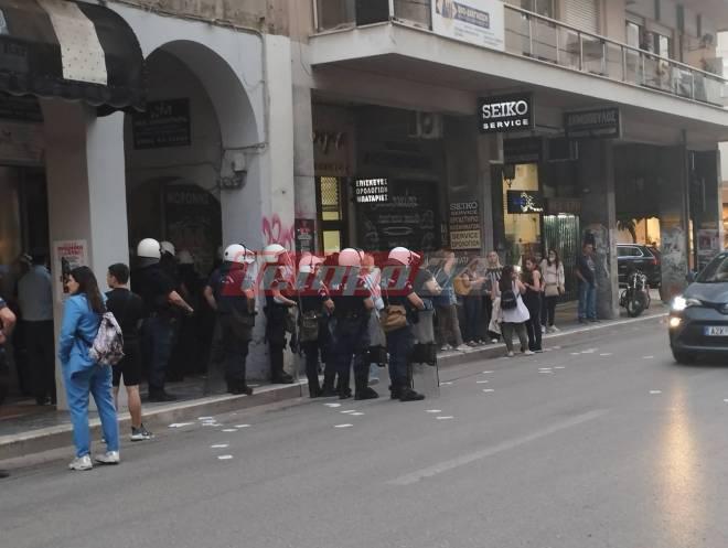 Πάτρα: Συγκέντρωση διαμαρτυρίας έξω από τη ΔΕΕΠ ΝΔ Αχαΐας (ΦΩΤΟ-ΒΙΝΤΕΟ)
