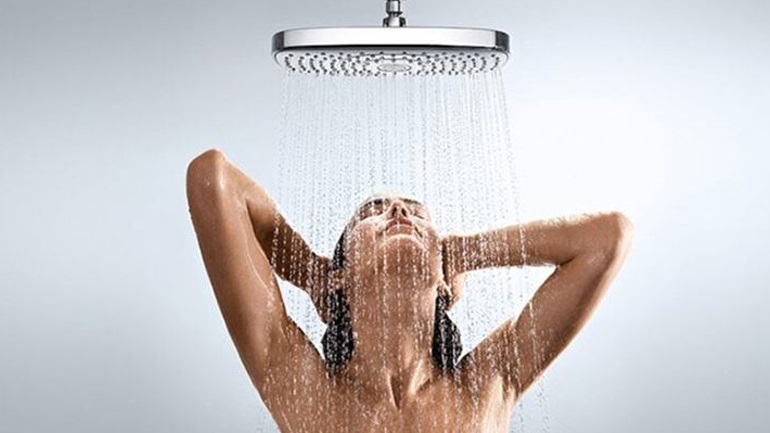 Αυτοί είναι οι λόγοι που θα πρέπει να προτιμάτε το πρωινό ντους