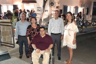 Ο Αντώνης Χαροκόπος στα εγκαίνια της στέγης υποστηριζόμενης διαβίωσης ΦΩΤΟ