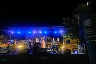 Κάτω Αχαΐα: Στη βραδιά αφιερωμένη στον Τσιτσάνη ο Αντιπεριφερειάρχης Τάκης Παπαδόπουλος - ΦΩΤΟ