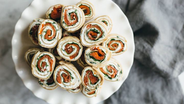 Τορτίγια με καπνιστό σολομό