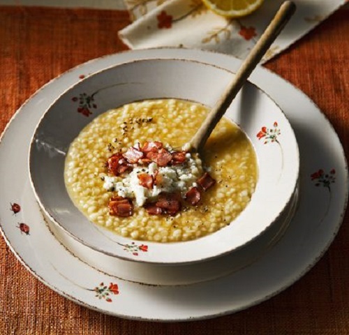 Τραχανάς σούπα με φέτα και μπέικον