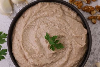 Σκορδαλιά με καρύδια