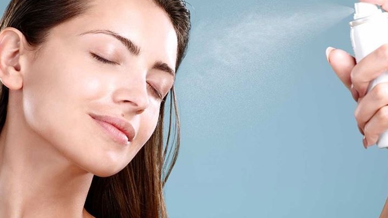 Face Mist: 6 τρόποι για να το χρησιμοποιούμε