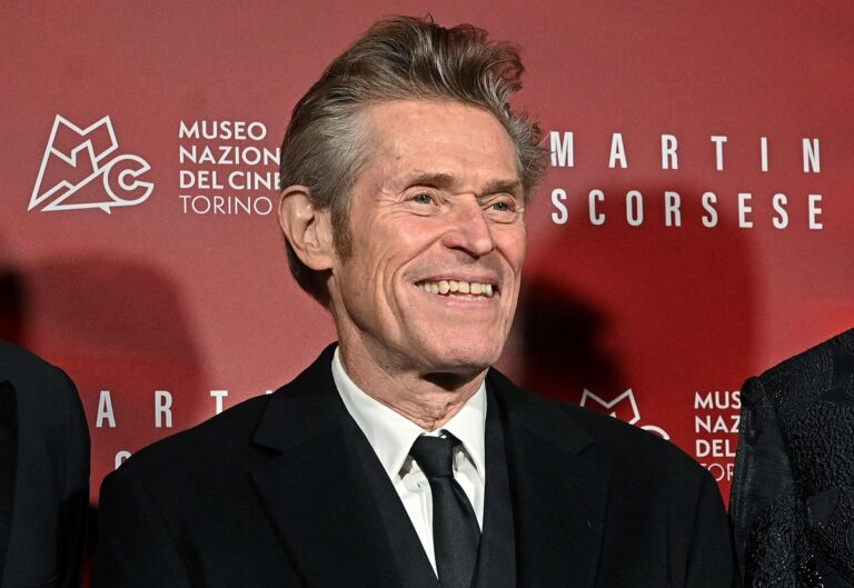 Ο Ρόμπερτ Έγκερς θα συνεργαστεί ξανά με τον Γουίλεμ Νταφόε σε δύο νέες παραγωγές του