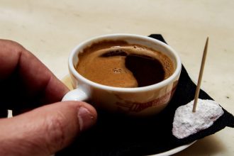 Καφές: Πάνω από 8 ευρώ ο ελληνικός - Έρχονται ανατιμήσεις σε σούπερ μάρκετ και εστίαση
