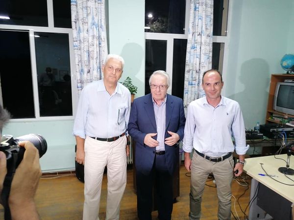 Ο Φωκίων Ζαΐμης με τον καθηγητή Μπαμπινιώτη