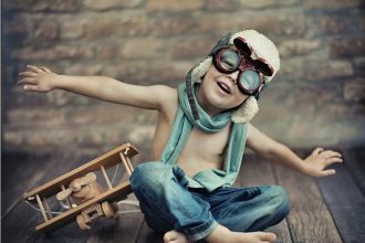 Αφήστε το παιδί σας να παίζει