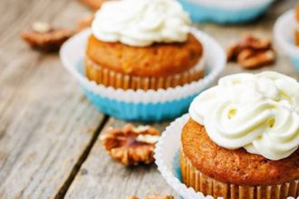 Cupcakes με μήλο και κανέλα