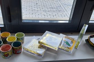 Αυθεντικά προϊόντα του Πατρινού Καρναβαλιού, στο περίπτερο της ΚΕΔΗΠ στην Πλατεία Τριών Συμμάχων