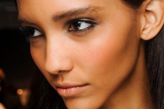 Πούδρα terracota: Προφανώς το καλοκαίρι σου δε θα ξεκινήσει χωρίς αυτήν...