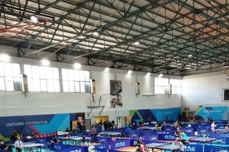 Αναμνηστικά του Πατρινού Καρναβαλιού στους αρχηγούς των ομάδων του Πανελλήνιου Ανοιχτού Αναπτυξιακού Πρωταθλήματος Επιτραπέζιας Αντισφαίρισης