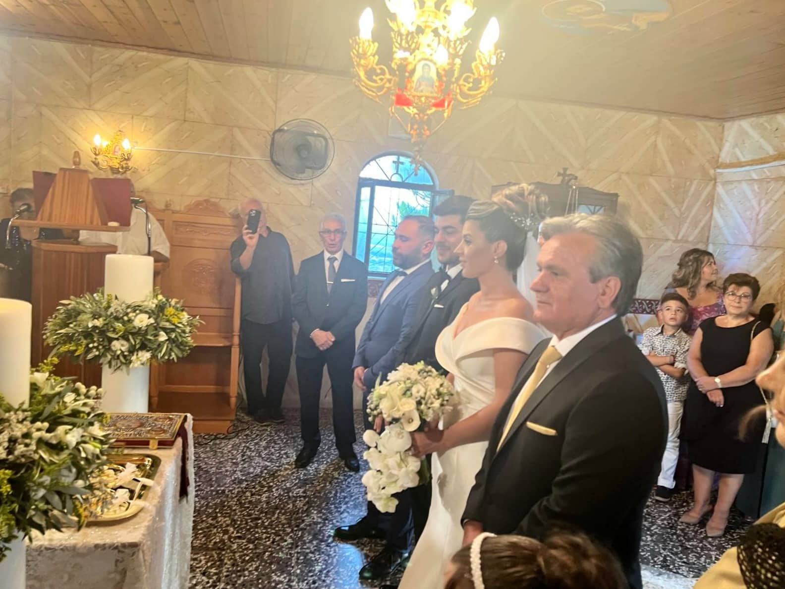 Αχαΐα: O λαμπερός γάμος της Ελένης Ταπεινού - ΦΩΤΟ