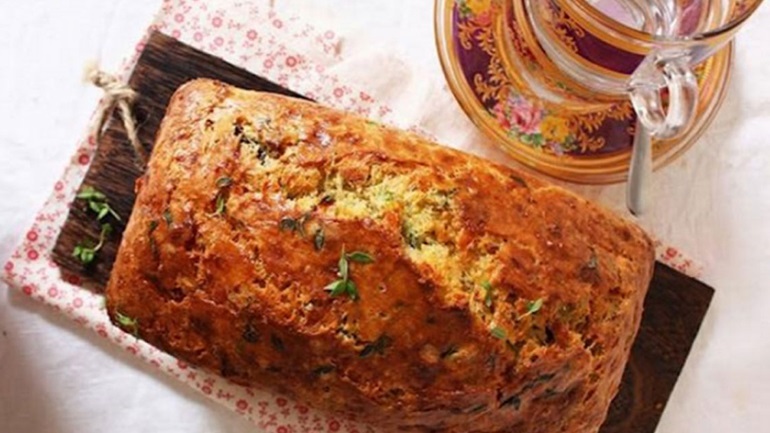 Γευστική συνταγή για τυρόπιτα κέικ