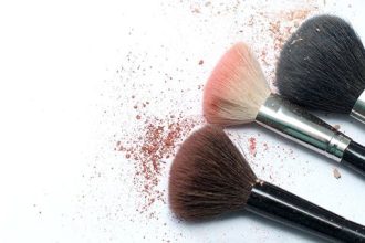 Πώς να καθαρίζετε τα πινέλα σας μέσα σε λίγα λεπτά!