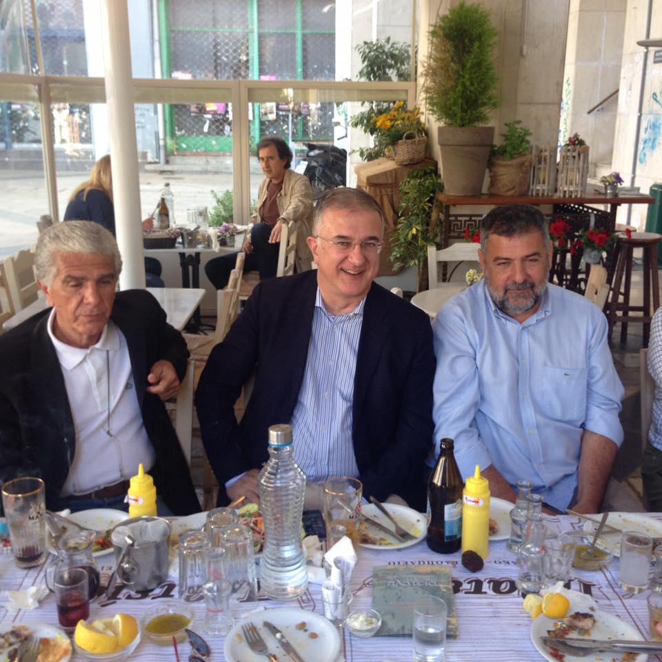 Ο Γιώργος Μαυραγάνης κέρασε για την γιορτή του