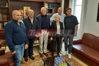 Τον Εμπορικό Σύλλογο της Πάτρας επισκέφθηκε ο Γιώργος Παπανδρέου