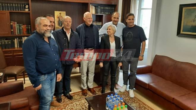 Τον Εμπορικό Σύλλογο της Πάτρας επισκέφθηκε ο Γιώργος Παπανδρέου