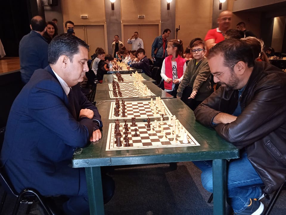 Η σκακιέρα τους ...χώρισε!