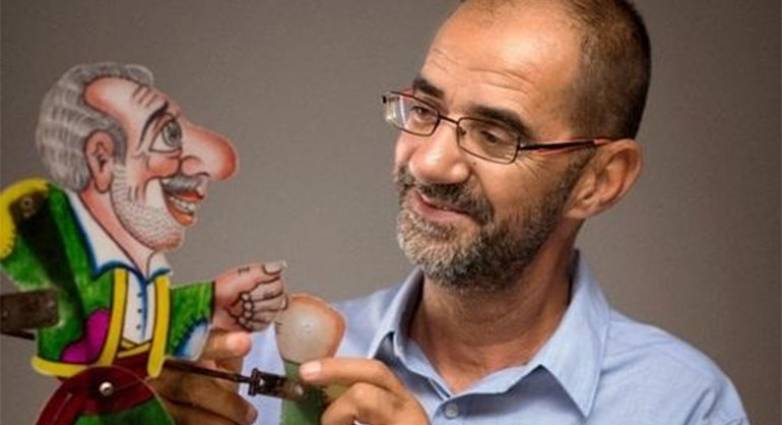 Ο Κώστας Μακρής στο Θέατρο ΑΓΟΡΑ