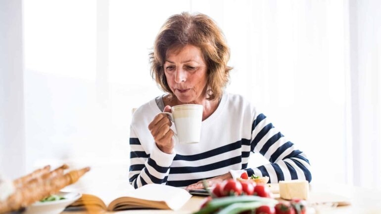 Η χαμηλή πρόσληψη πρωτεΐνης μπορεί να σχετίζεται με μειωμένη μυϊκή μάζα σε γυναίκες