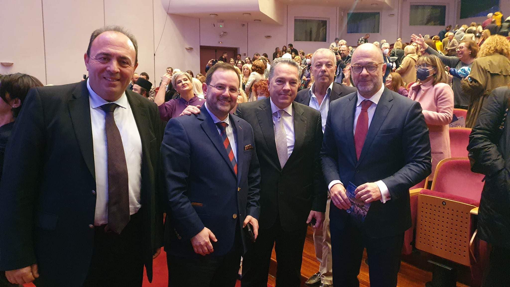 Κώστας Σβόλης: Μια παράσταση άξια συγχαρητηρίων