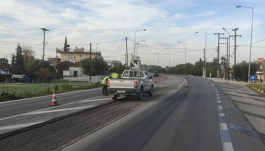Πατρών Πύργου: Αφαιρέθηκαν οι κορίνες στη νέα εθνική οδό, στο ύψος του Γομοστού – ΦΩΤΟ