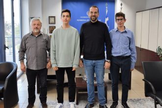 Νεκτάριος Φαρμάκης: Μαθητές που ...φθάνουν στα άστρα!