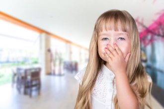 Τα παιδιά σας «σκαλίζουν» τη μύτη τους; 3 σοβαροί λόγοι να σταματήσουν αμέσως!