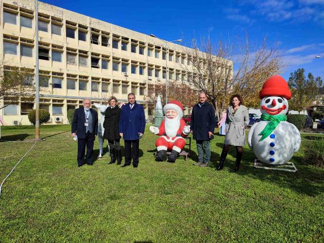 Χριστουγεννιάτικα στοιχεία στον "Άγιο Ανδρέα"