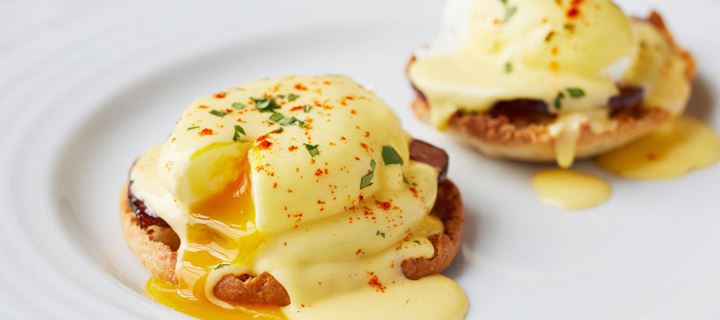 Αυγά benedict: Το homemade brunch γίνεται παιχνιδάκι με αυτή τη συνταγή!