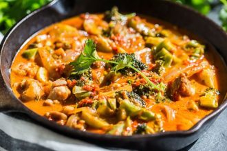 Κοτόπουλο με κάρυ και λαχανικά - Ένα υγιεινό και ελαφρύ πιάτο