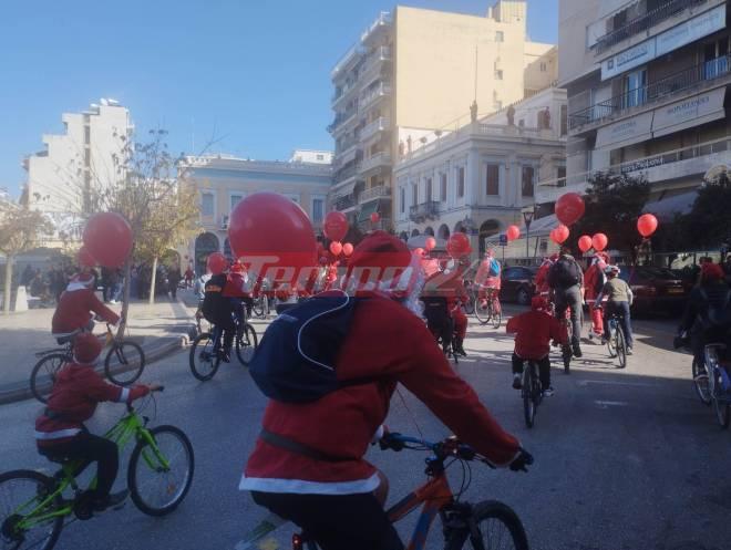 Πάτρα: Γέμισε η πόλη Άη Βασίληδες σε ποδήλατα! - ΦΩΤΟ - ΒΙΝΤΕΟ