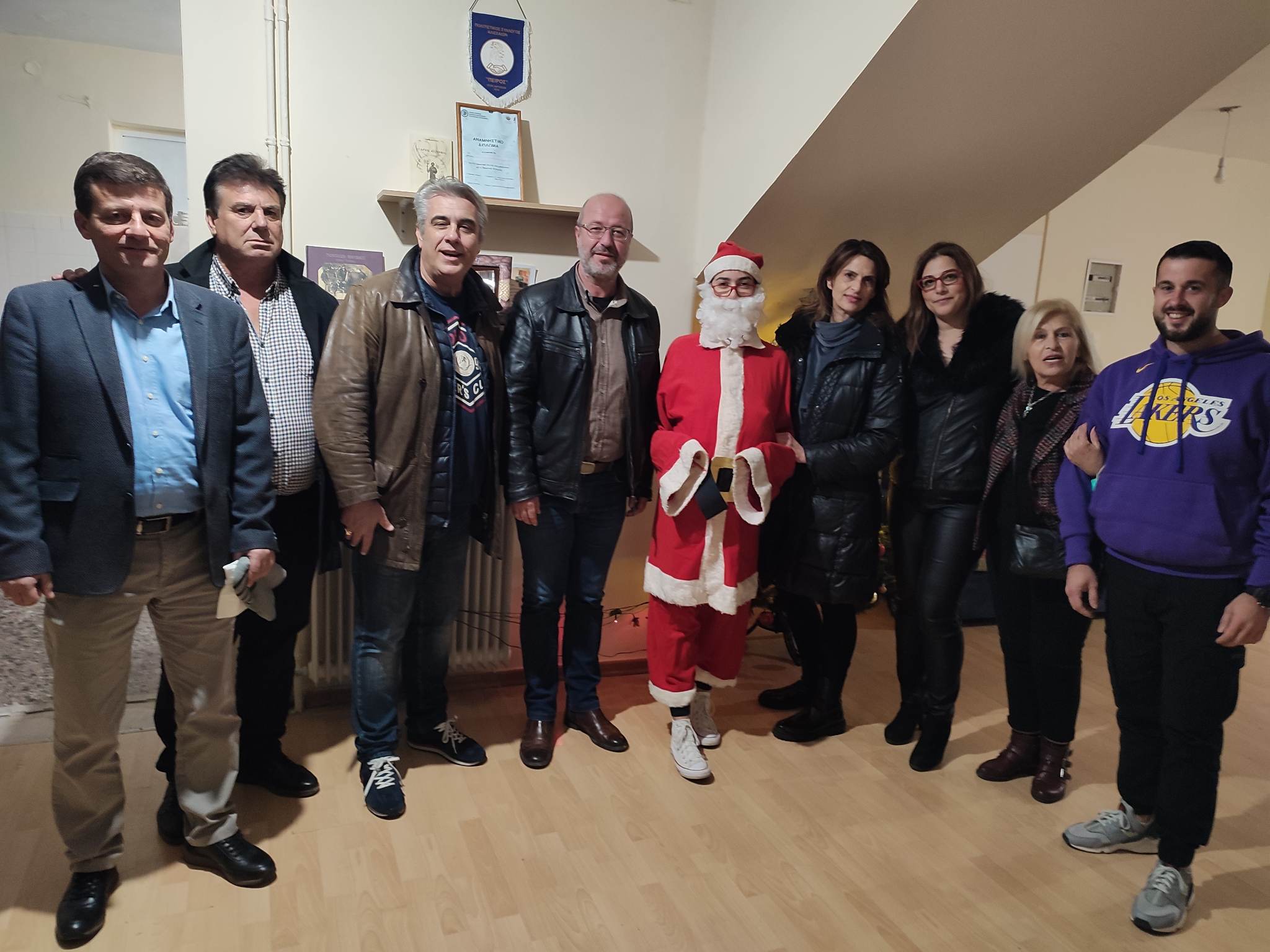 Εορταστική εκδήλωση με δώρα για τα μικρά παιδιά από τον Πολιτιστικό Σύλλογο Αλισσαίων "Πείρος"