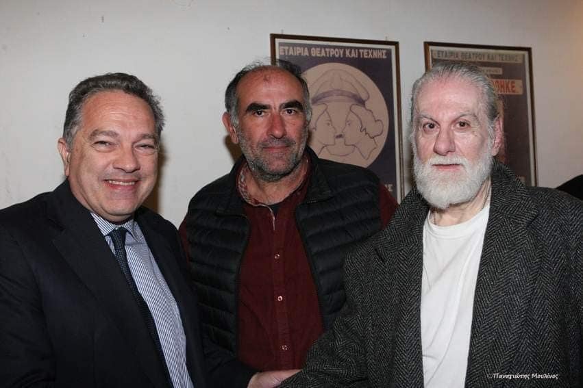 Κώστας Σβόλης: Μια παράσταση για δυνατό χειροκρότημα