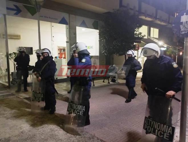 Την Τρίτη απολογούνται οι "7" για σωρεία κακουργημάτων - Λεπτό προς λεπτό τι συνέβη στα Δικαστήρια