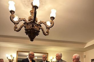 Ο Φωκίων Ζαΐμης στην πίτα του ΙΝΑΔΕ