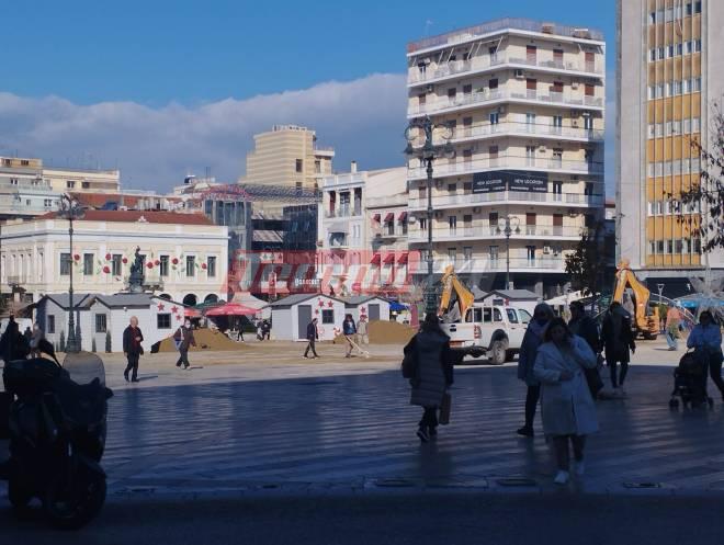 Πάτρα: "Ξεστολίστηκε" η πλατεία Γεωργίου - ΦΩΤΟ