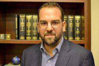 Πάτρα: Θετικός στον κορονοϊό για δεύτερη φορά ο περιφερειάρχης Ν. Φαρμάκης