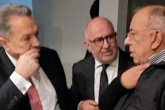 Συζήτηση αυτοδιοικητικών με ...μενού τις εκλογές